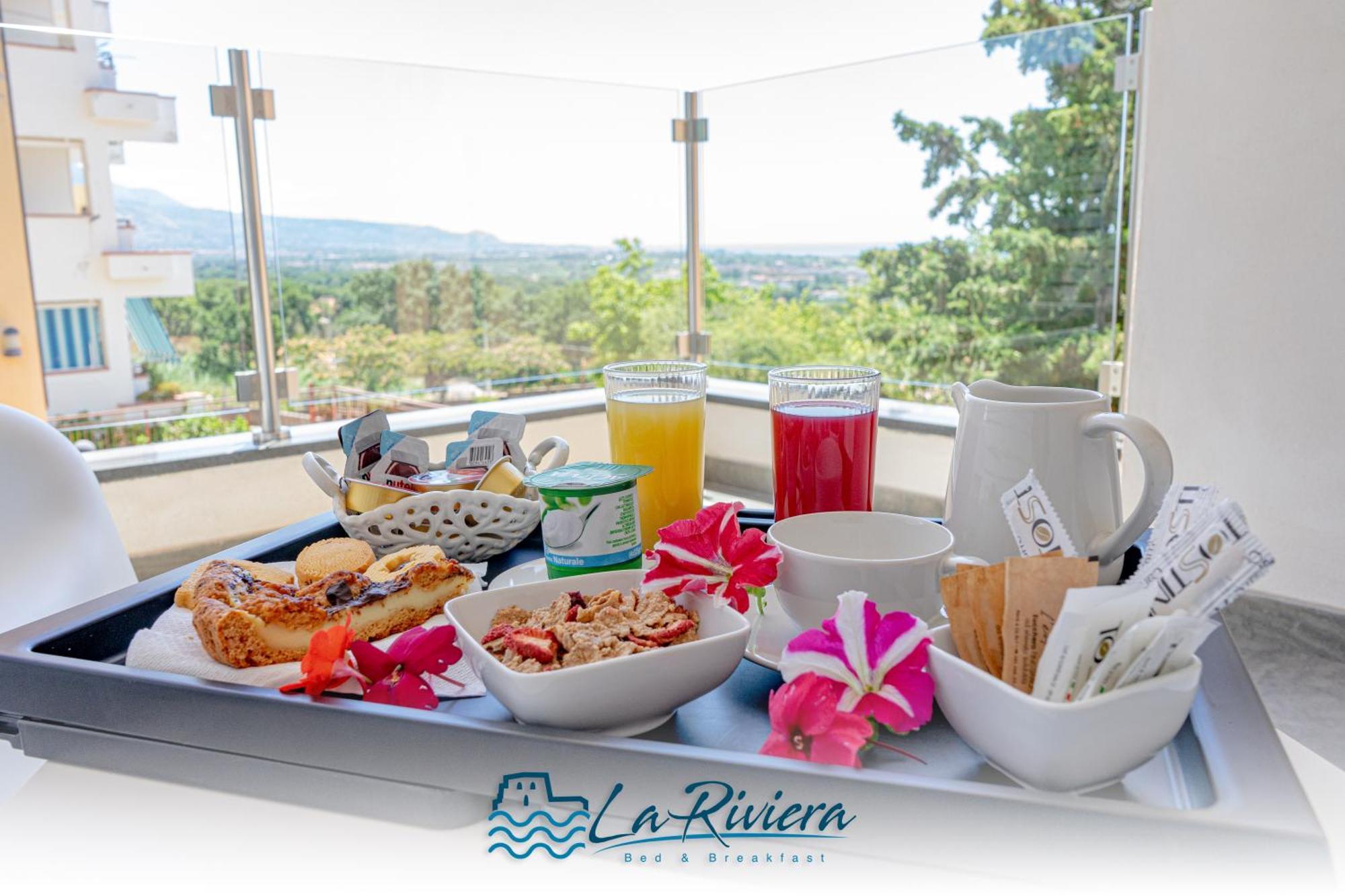 La Riviera Bed and Breakfast Scalea Buitenkant foto